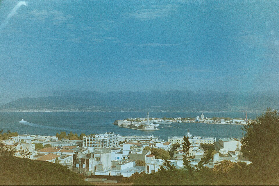 Vista del porto di Messina